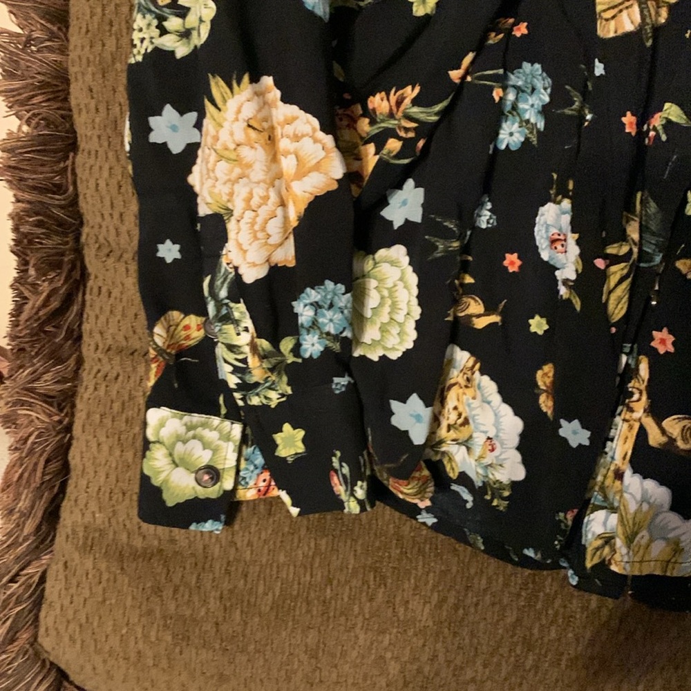 Anthropologie Maeve Whimsy Blouse Floral Bunnies Size 6P - Picture 4 of 7